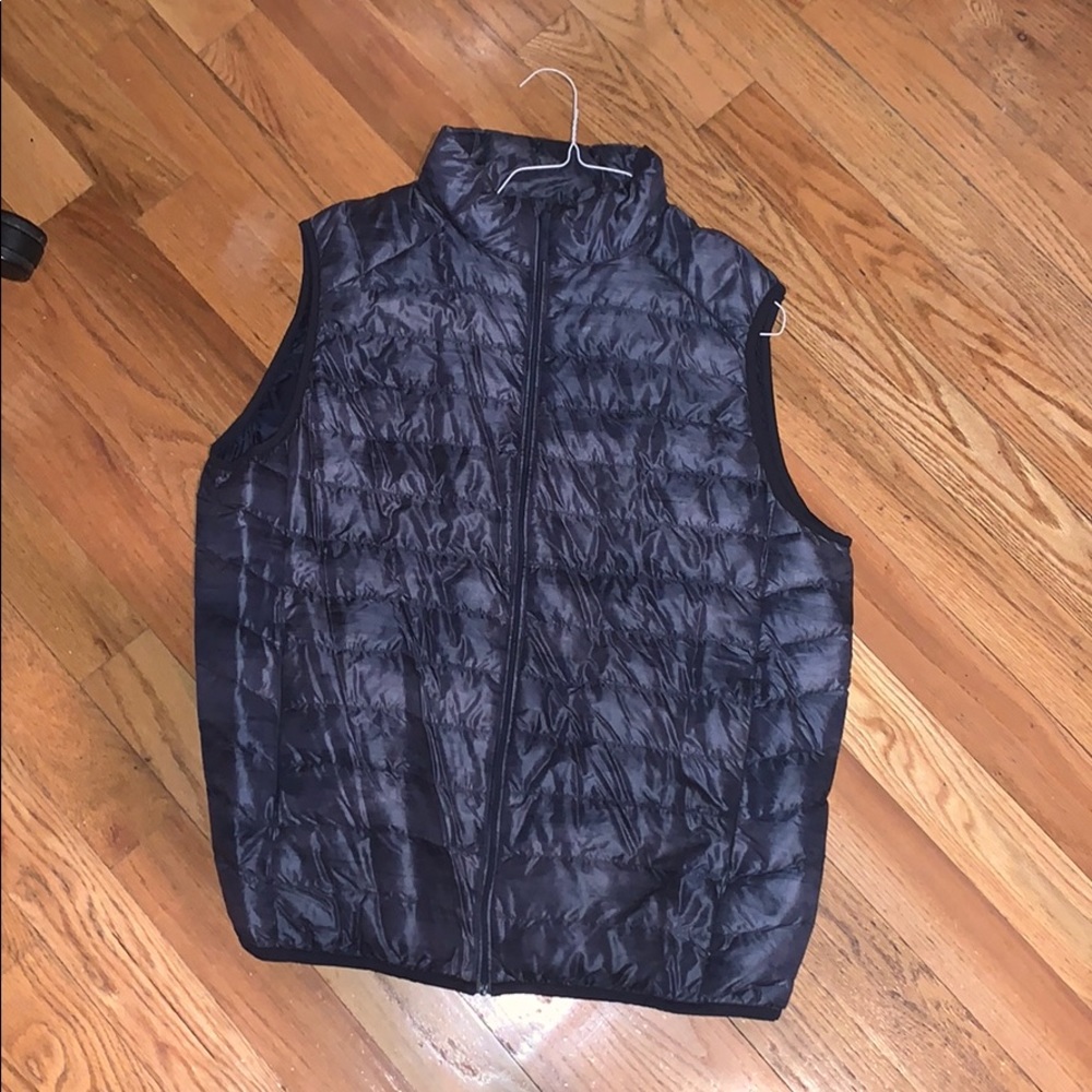 Uniqlo Puffer Vest